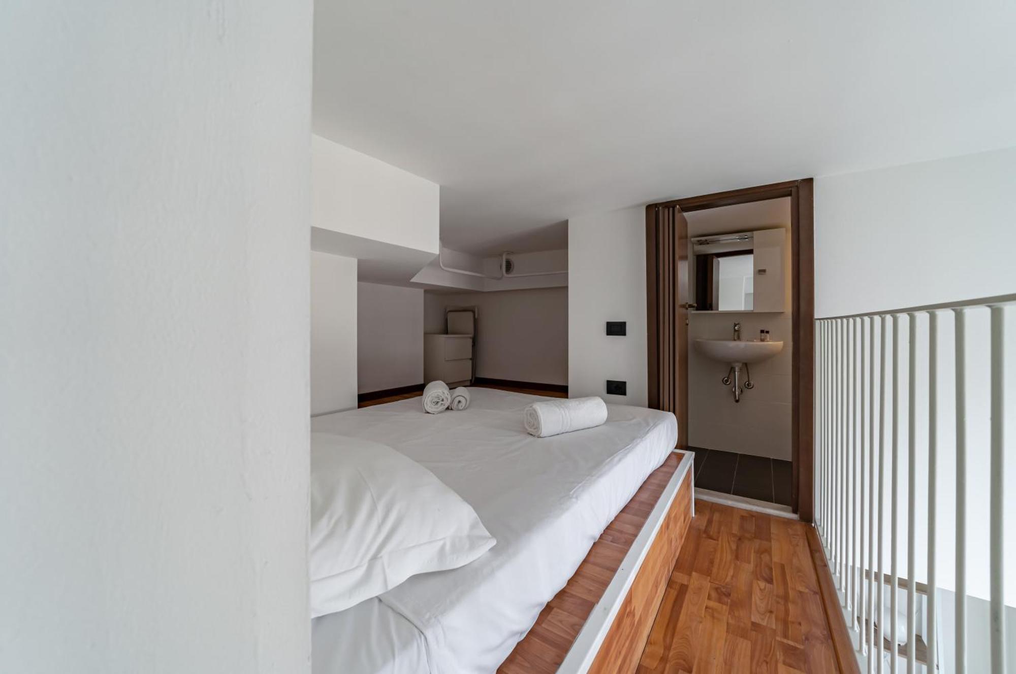 Appartamento Magenta Long Let Apts *